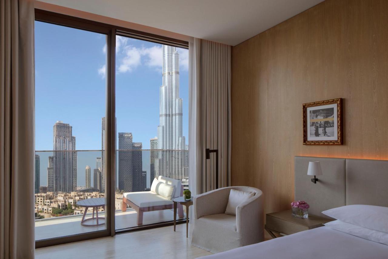 The Dubai Edition Ngoại thất bức ảnh A guest room at the Address Downtown Dubai
