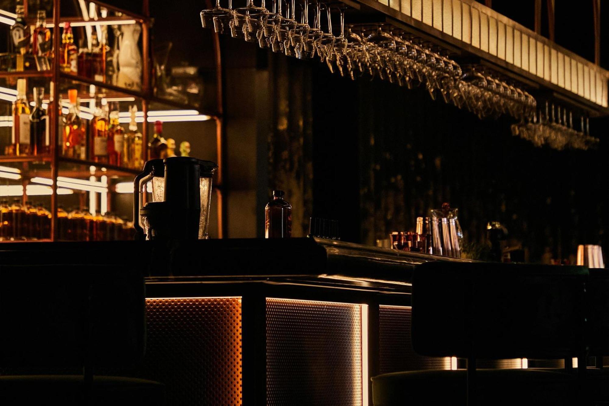 The Dubai Edition Ngoại thất bức ảnh The bar at the London Edition