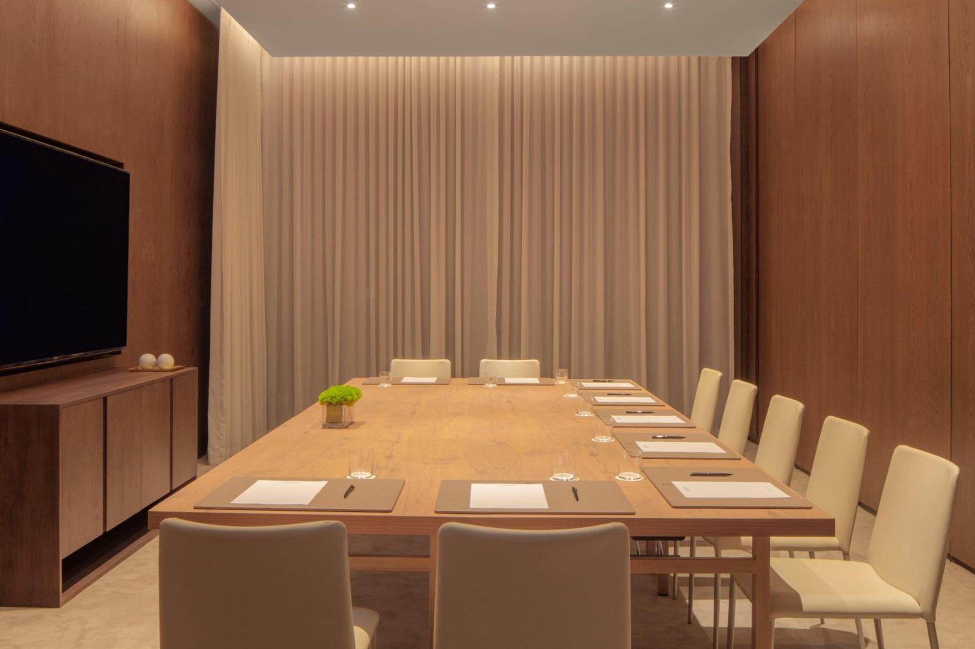 The Dubai Edition Ngoại thất bức ảnh Meeting room